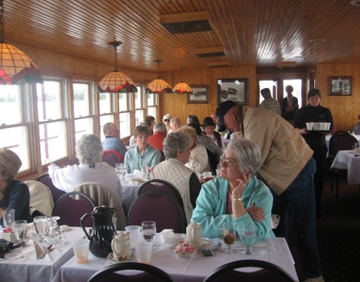 people dining