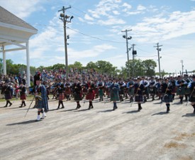 bagpipers marching