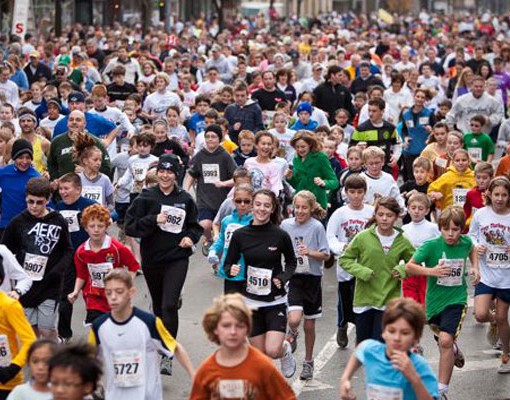 shot of crowd running