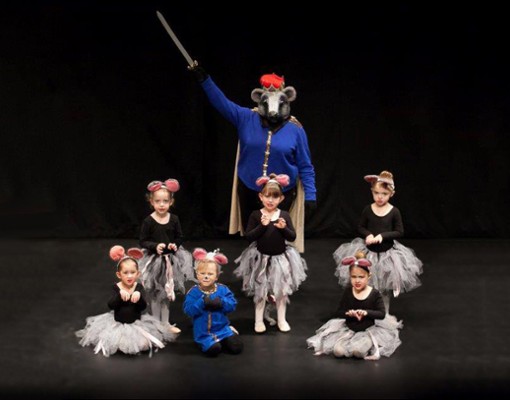 six ballet dancers