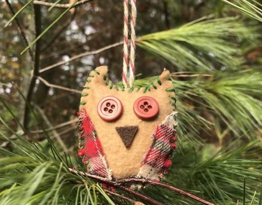 owl ornament with button eyes