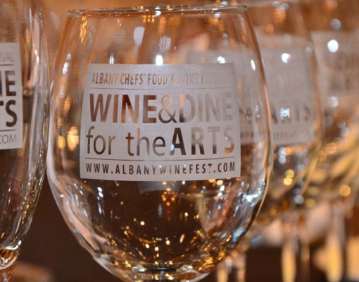 wine glasses that say Wine & Dine for the Arts