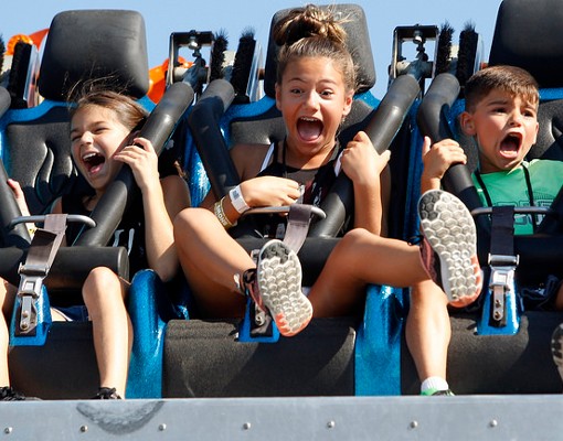kids screaming on fair ride