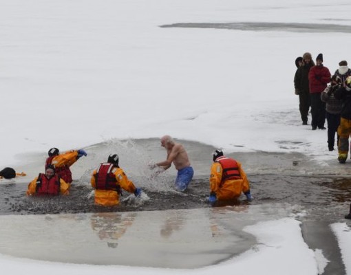 old man polar plunging