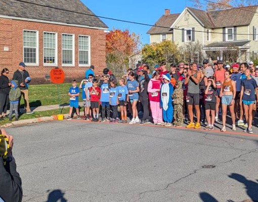 Photo credit: Alan Nudi starting line of goblin gallop race