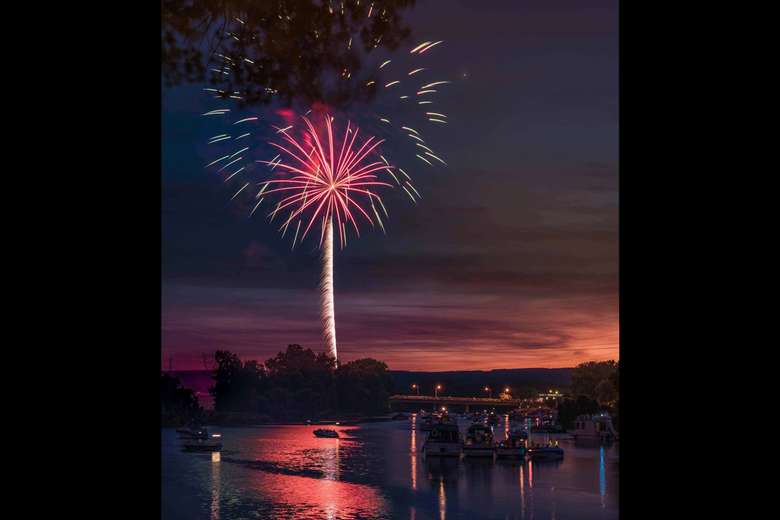 Jumpin' Jacks Fireworks and Water Ski Show Friday, Jul 1, 2022