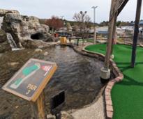 fun spot mini golf