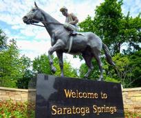 horse welcome to Saratoga statue