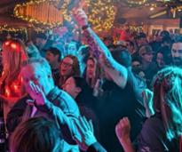 dancing crowd at lake george beach club