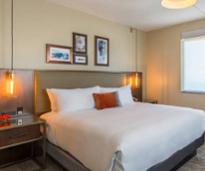 hotel saranac room