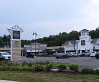 outlet center in lake george