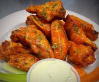 chicken wings and dipping sauce