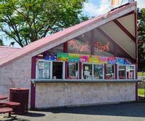pink roof ice cream stand in lake george