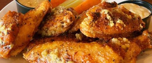 chicken wings with dip