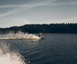 man waterskiing