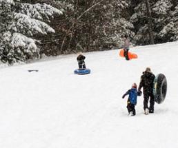 kids snow tubing hill