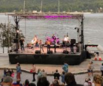 outdoor concert in shepard park in lake george