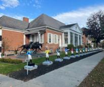 outside horse racing museum