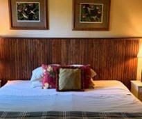 bedroom bed