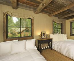 Cabins on Lake George