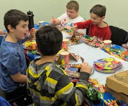 kids in party room for birthday