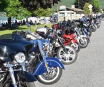 motorcycles in a row in lake george