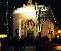 Saratoga Springs' Adirondack Trust Building decorated for the holidays