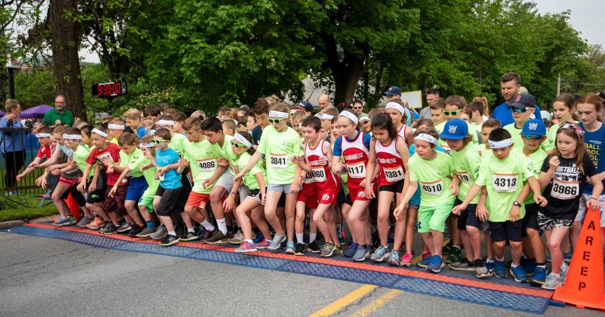 kids running in the fun run