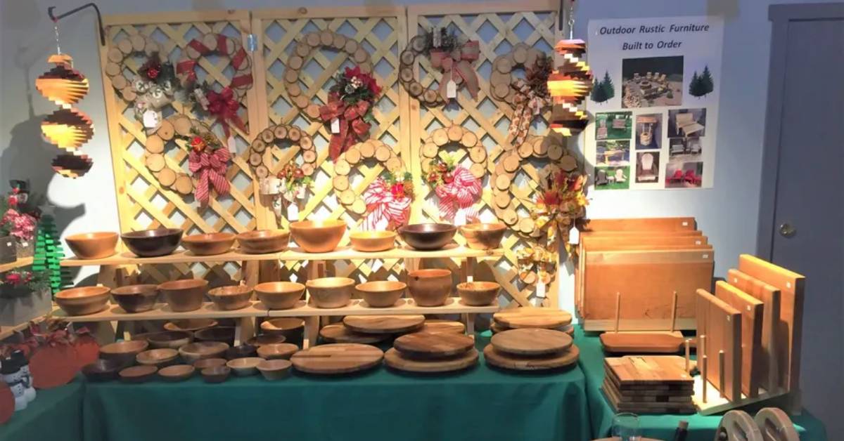 wooden bowls, wreaths, and lazy susans on display