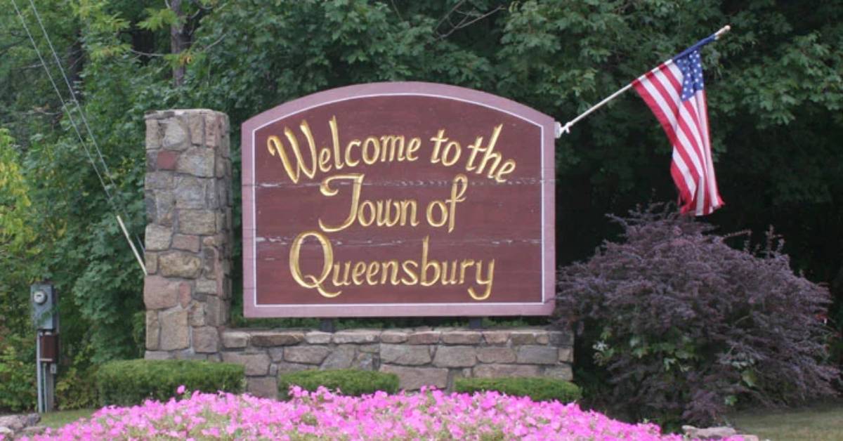 welcome to the town of queensbury sign