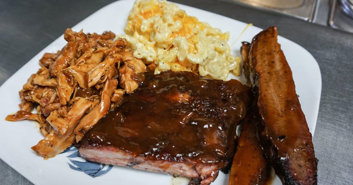 plate of bbq food