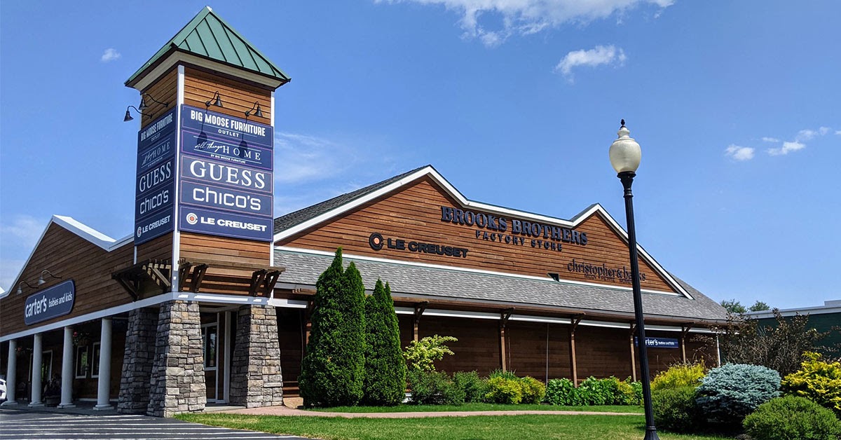 the outlets at Lake George