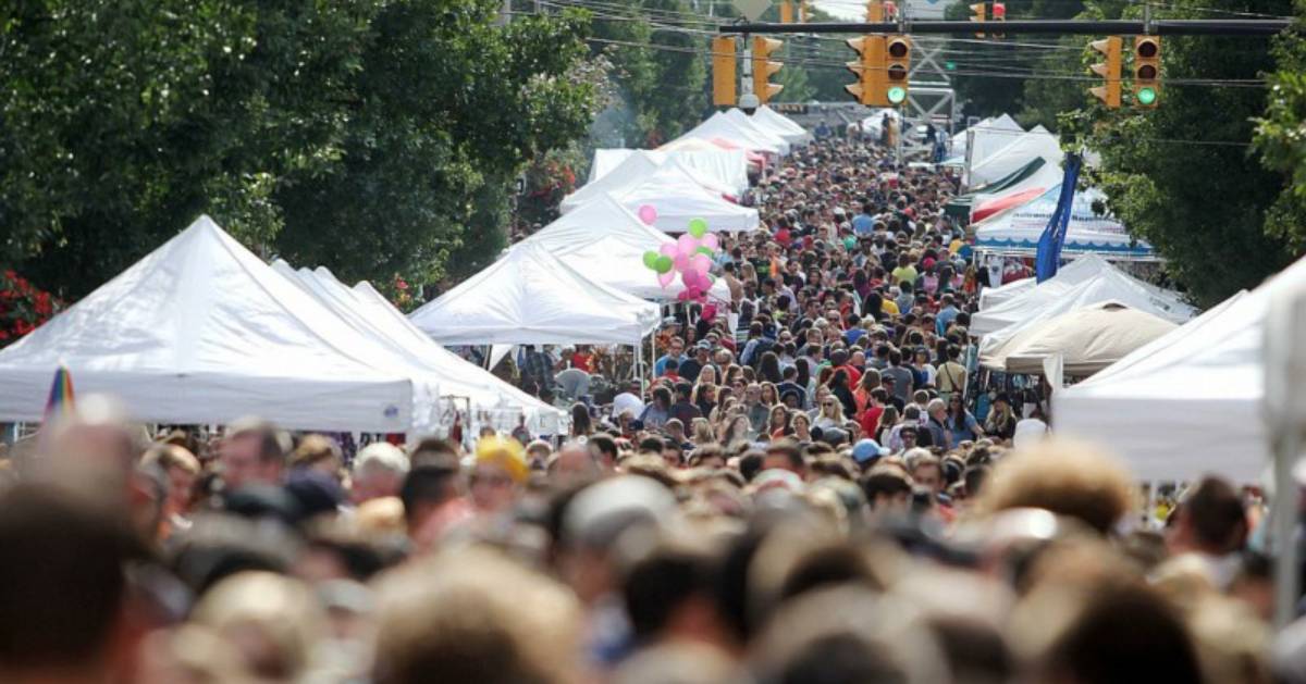 larkfest crowd of people