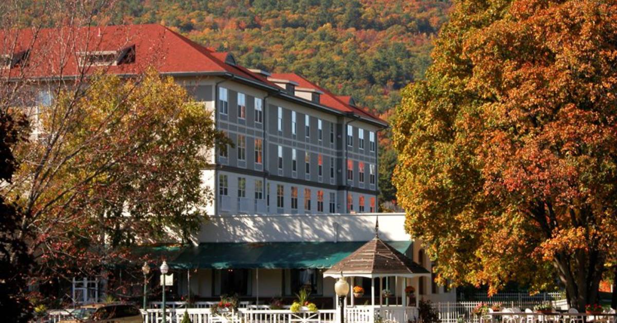 hotel by fall foliage