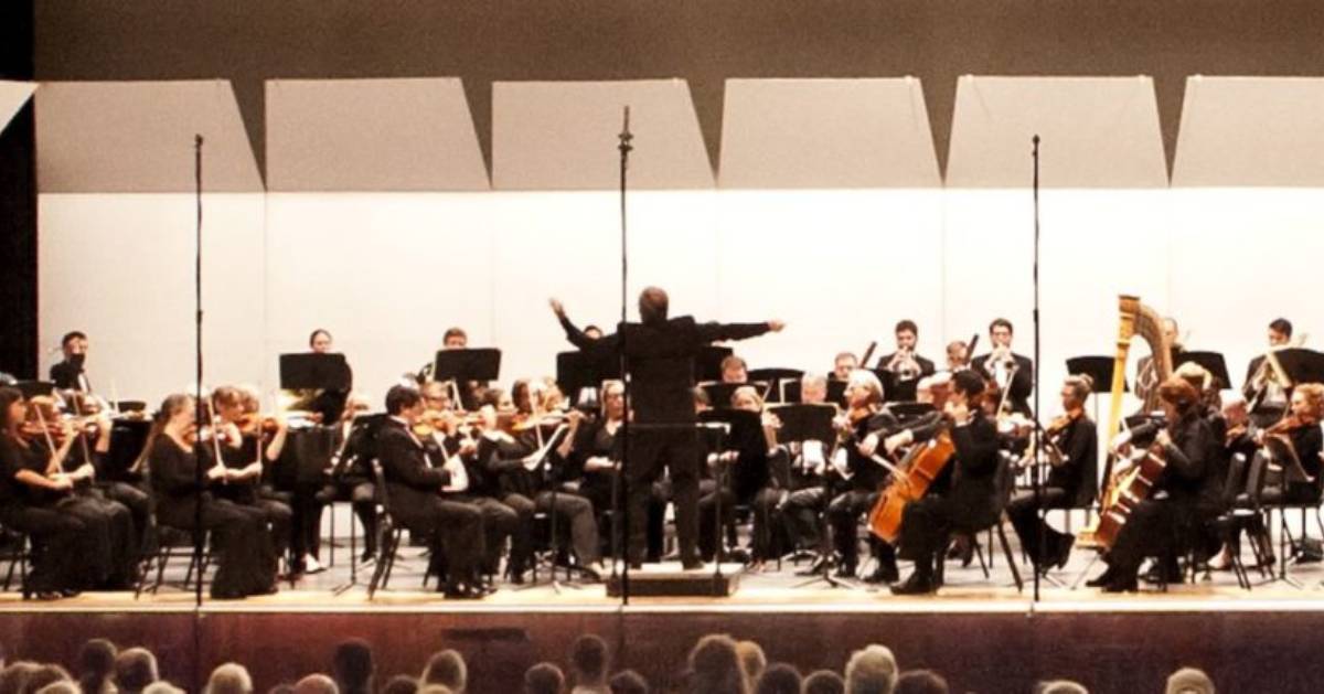 Glens Falls Symphony Orchestra performing