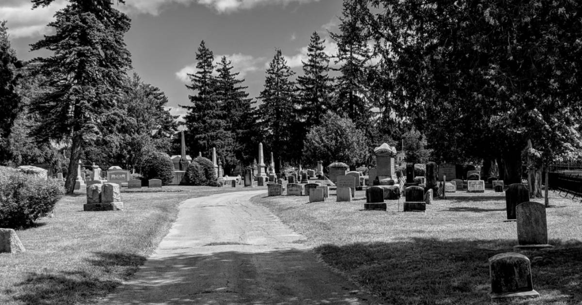 black and white photo of Glens Falls Cemetery
