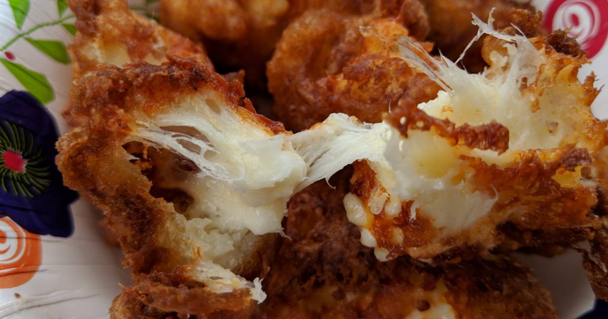 close up of deep fried cheese curds