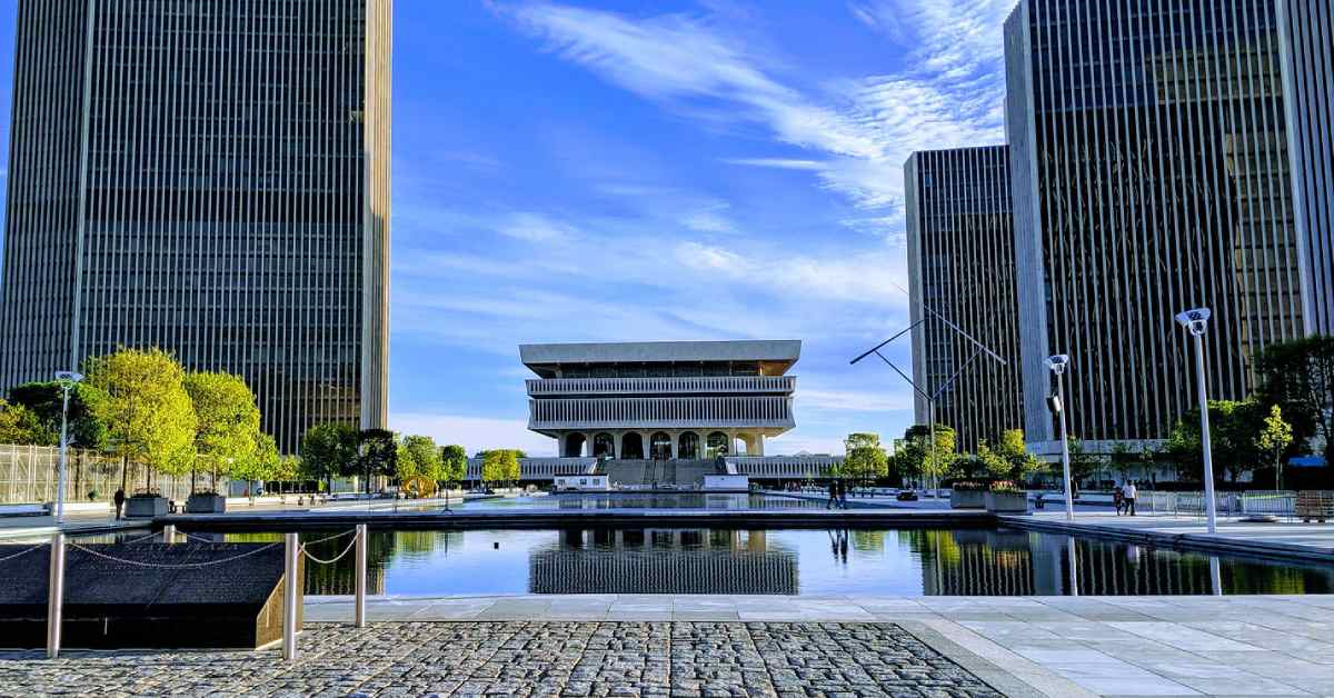 empire state plaza reflecting pool