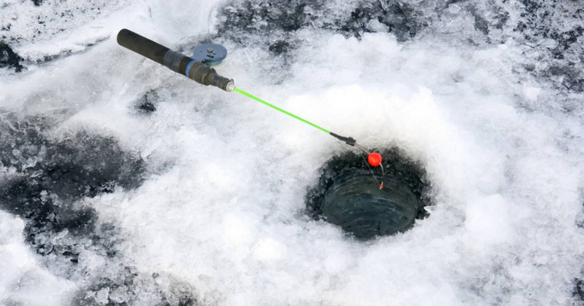 hole in ice for fishing