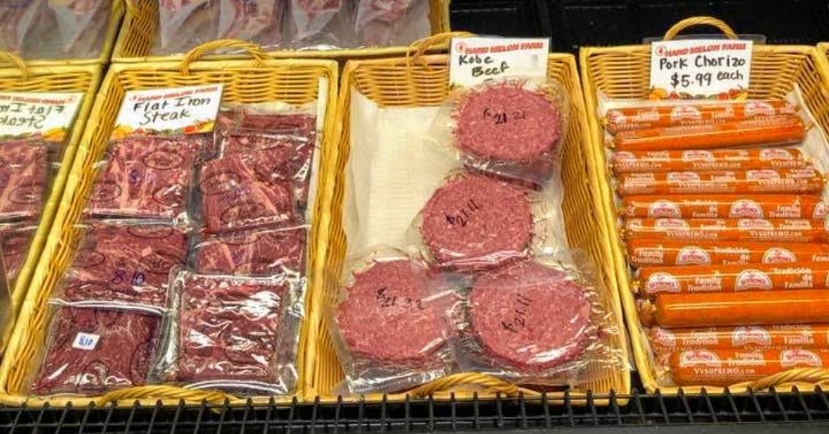 packaged meat in baskets