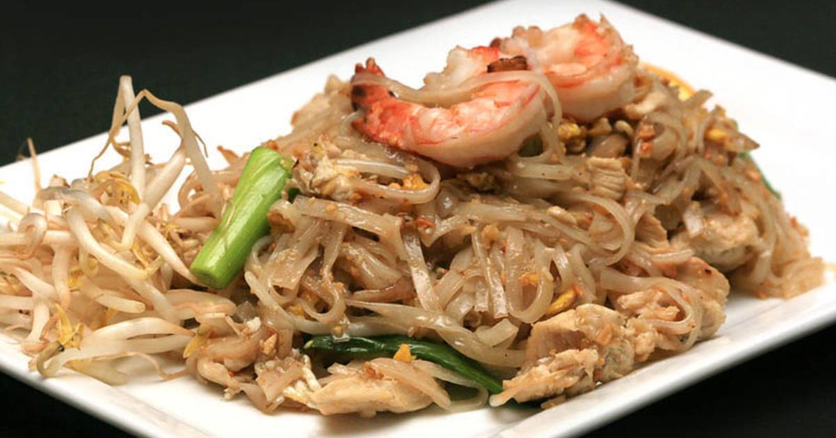 asian pasta and shrimp dish