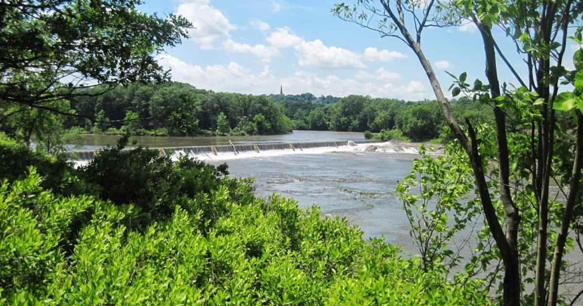 view of large waterway