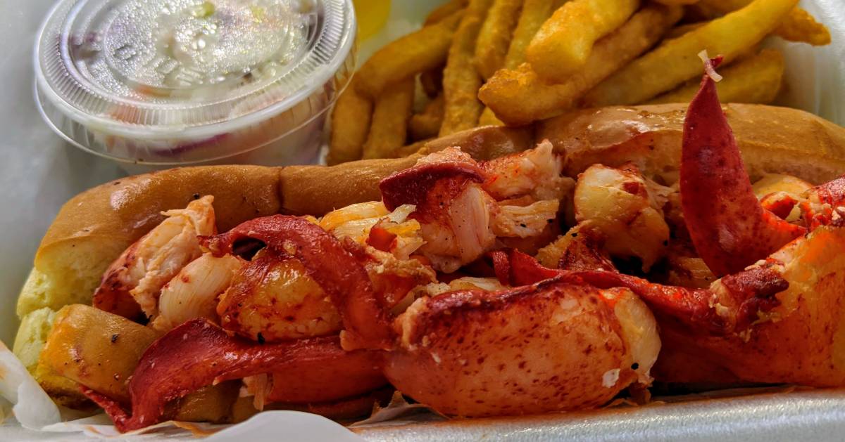 lobster roll with fries