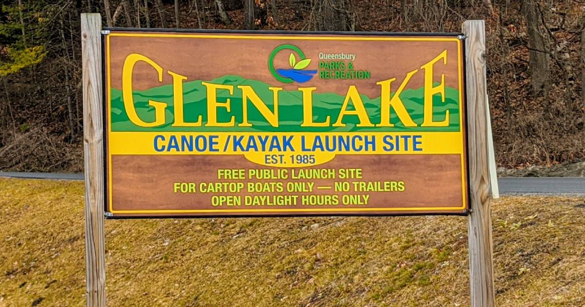 Glen Lake canoe and kayak launch sign