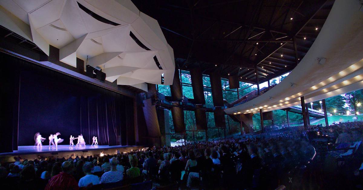 inside spac during ballet