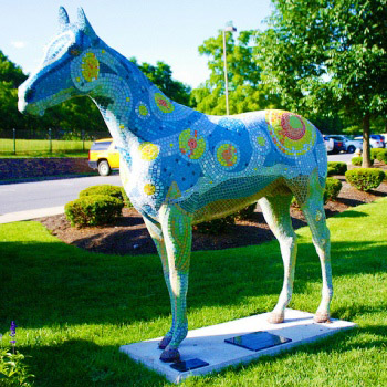 horse statue in saratoga