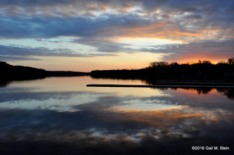 sunset over saratoga lake