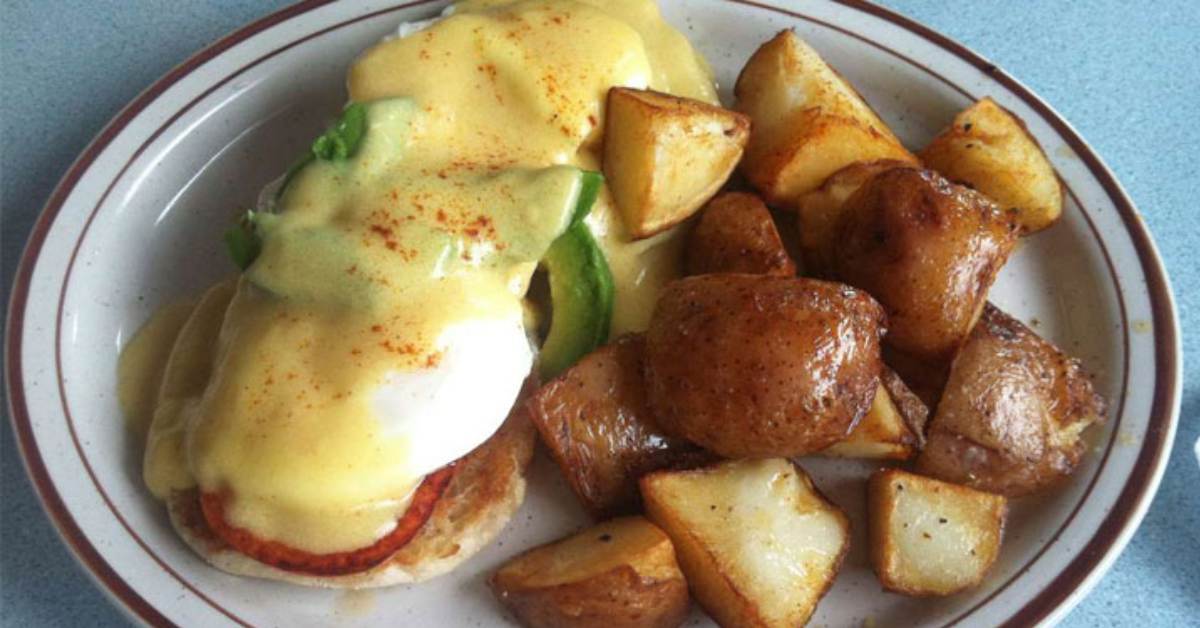 eggs benedict with potatoes