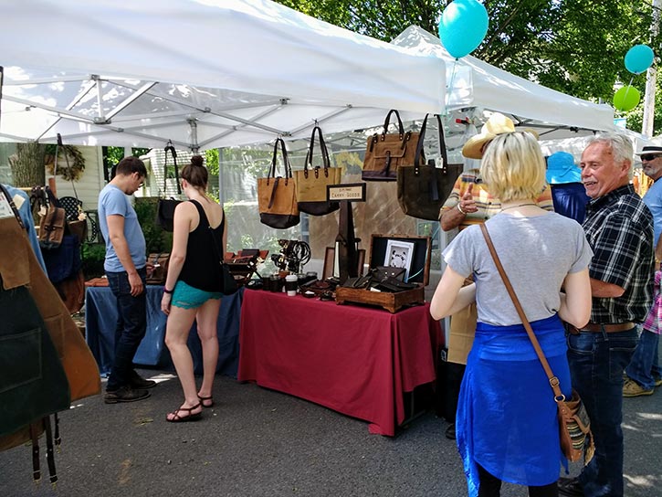 customers browsing during beekman street art festival