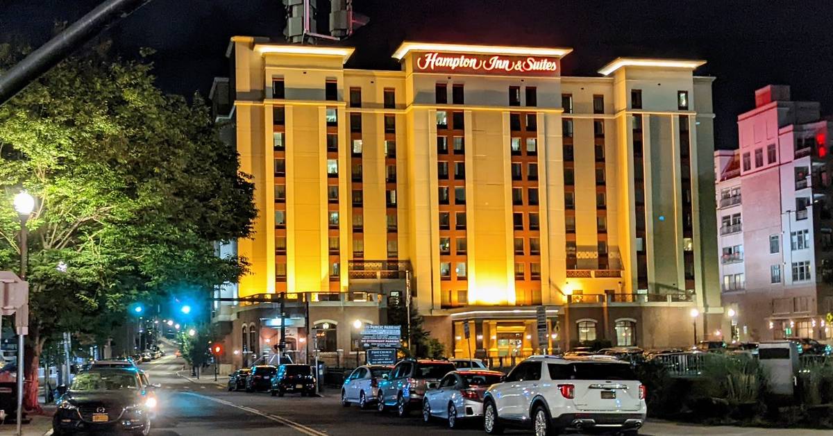 Hampton Inn & Suites at night